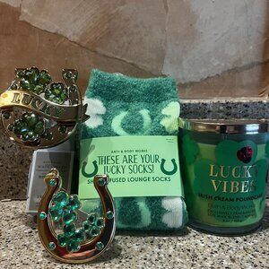 Bath & Body Works St Patrick's Day Plug , Pocket Back Holder , Socks , Candle!!